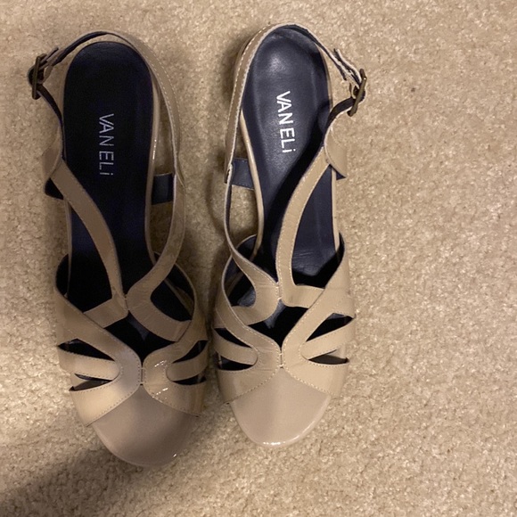 Vaneli patent leather edge sandal size 11 - Picture 5 of 5